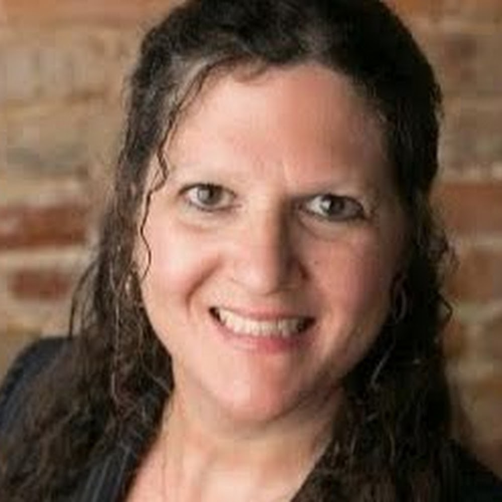 Meet your Posher, Angi